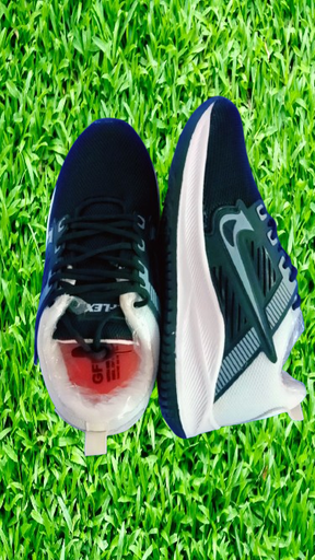 Mens sports shoes